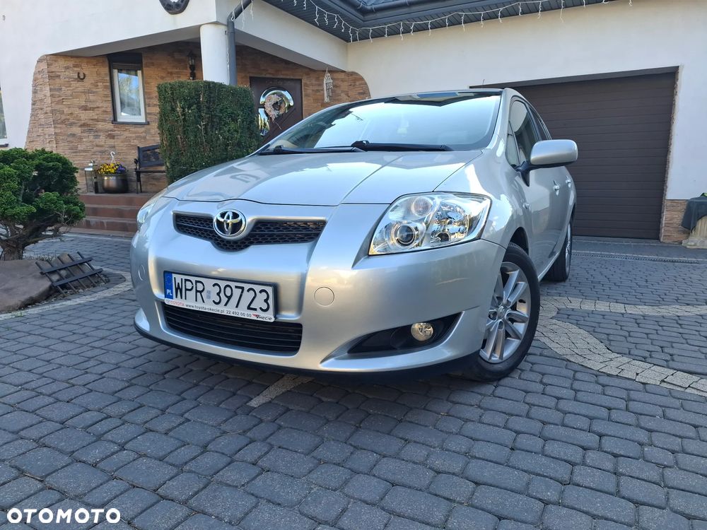 Toyota Auris - 1
