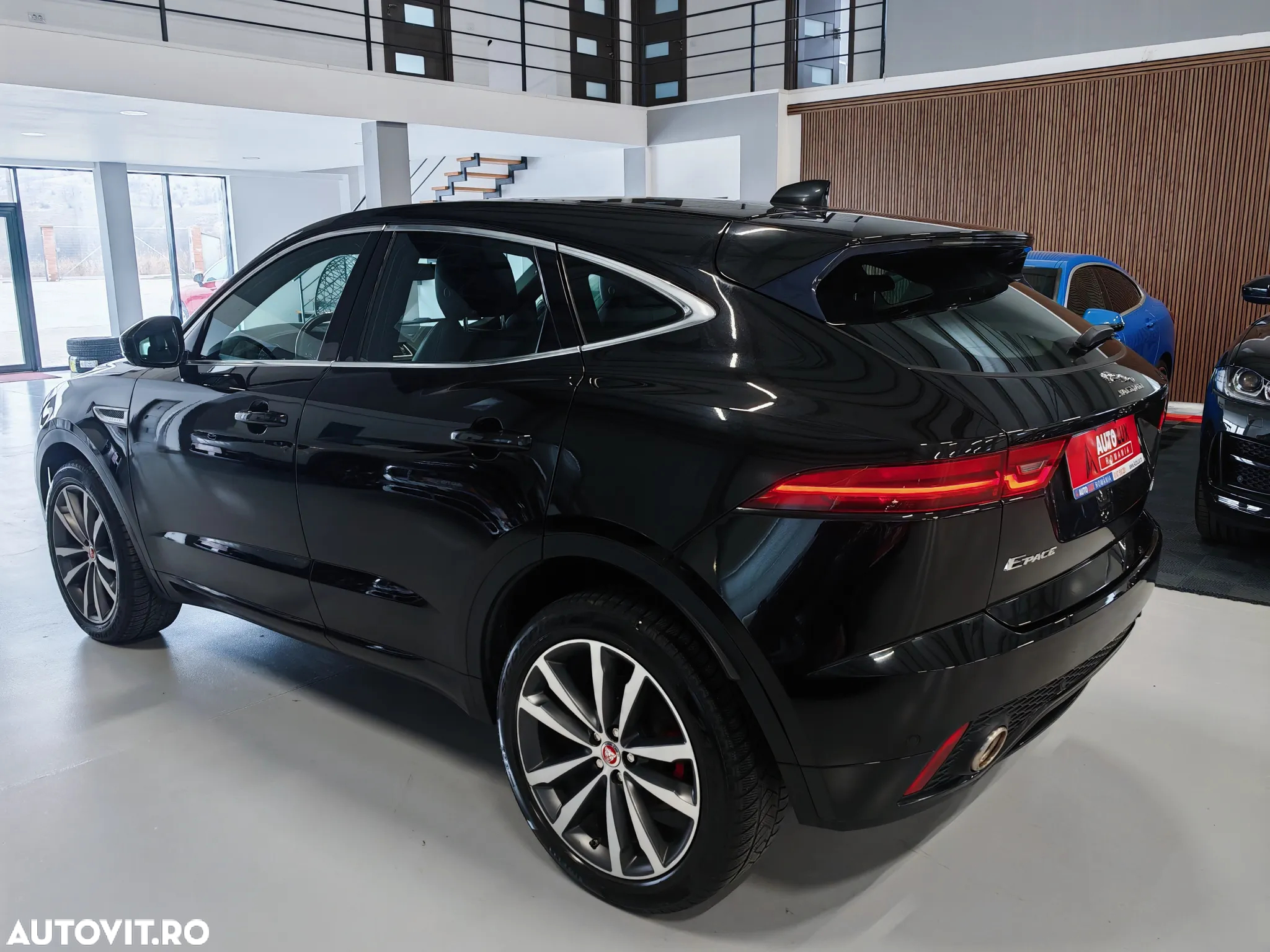 Jaguar E-Pace P200 AWD Aut. R-Dynamic - 9