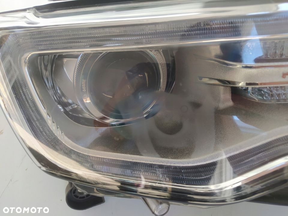 JEEP GRAND CHEROKEE WK2 PRAWA LAMPA PRZEDNIA XENON - 2
