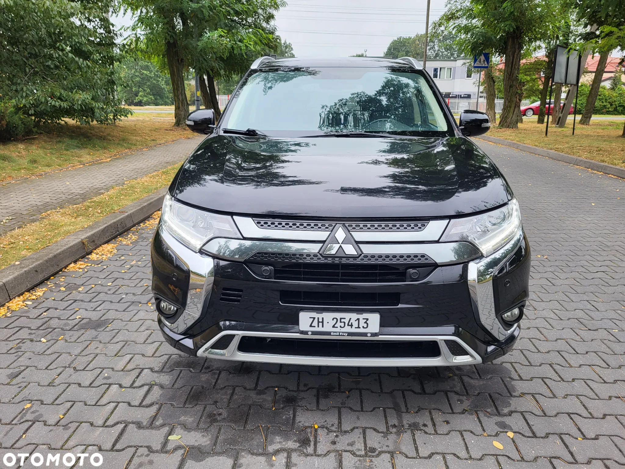 Mitsubishi Outlander ver-2-4-4wd-plug--in-hybrid-intro-edition - 9