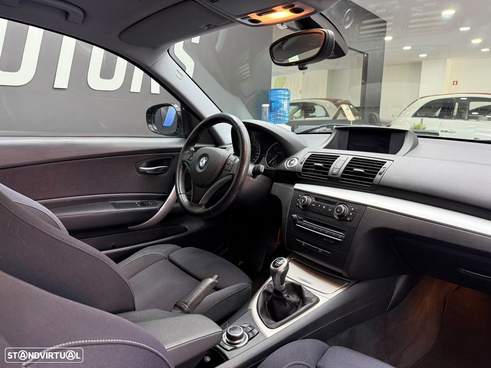 BMW 118 d Pack M - 17