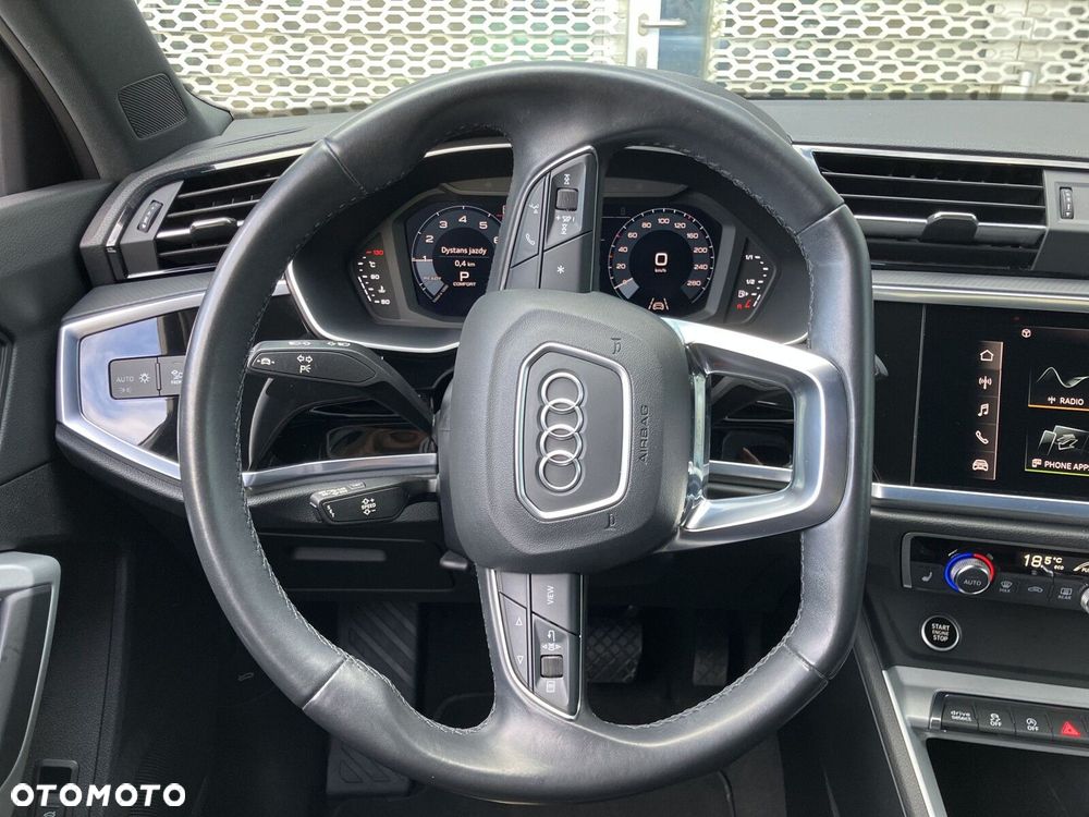 Audi Q3 Sportback - 13