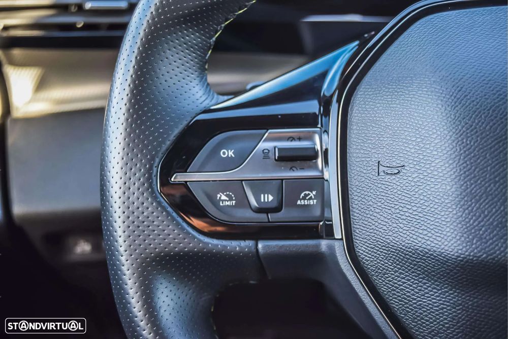 Peugeot 408 1.6 Hybrid GT e-EAT8 - 18