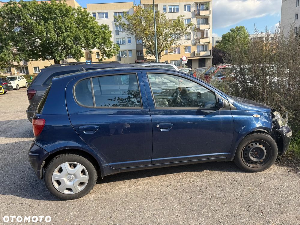 Toyota Yaris 1.0 Base - 7