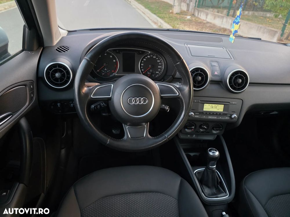 Audi A1 Sportback 1.2 TFSI S line Sportpaket - 10