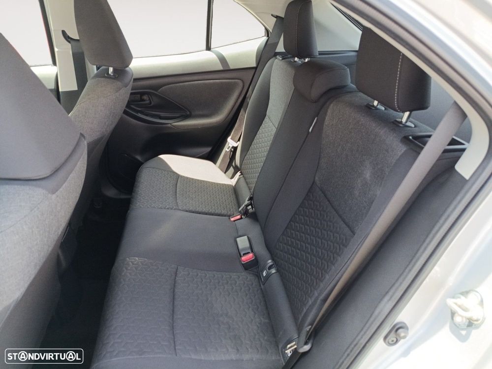 Toyota Yaris Cross 1.5 HDF Comfort Plus - 13