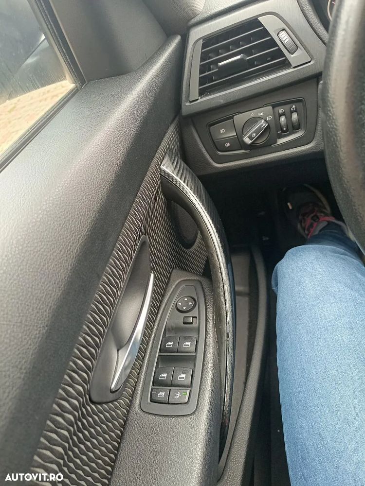 BMW Seria 3 318d GT Sport Line - 12