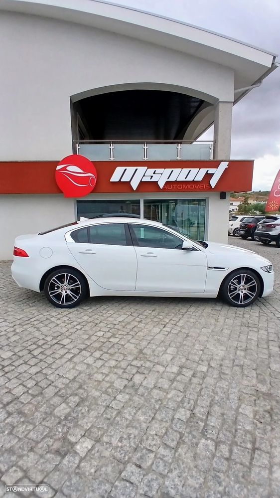 Jaguar XE 2.0 D Prestige Aut. - 1