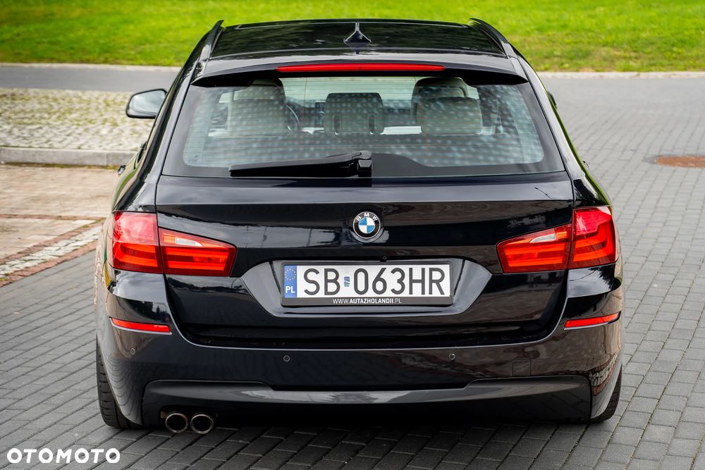 BMW Seria 5 528i Sport-Aut - 10