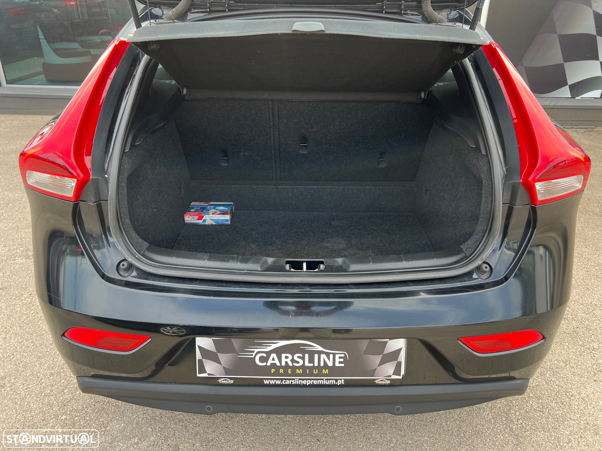 Volvo V40 2.0 D2 Momentum - 20