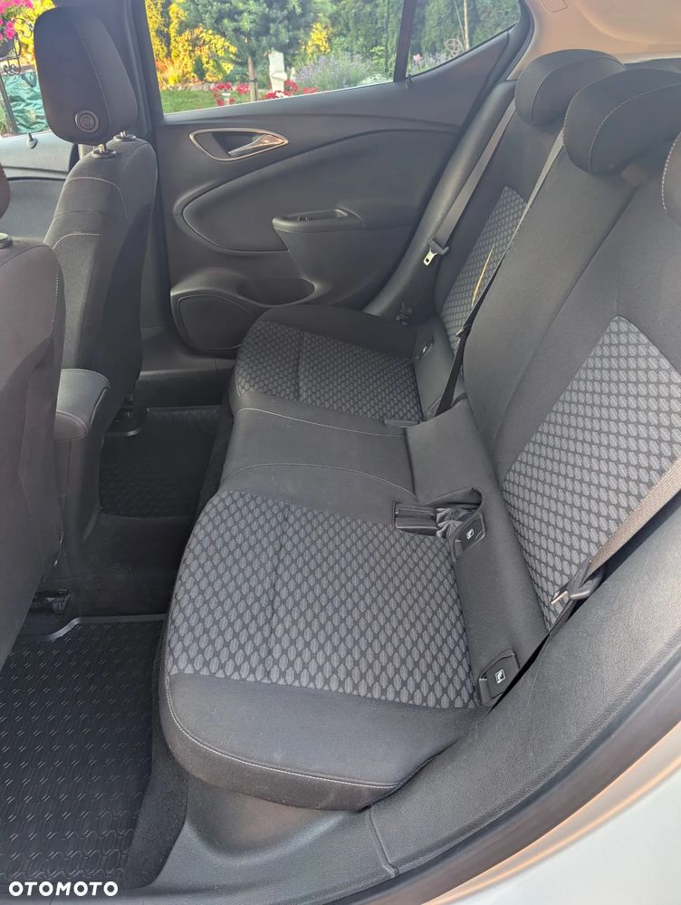 Opel Astra 1.4 T Enjoy - 9