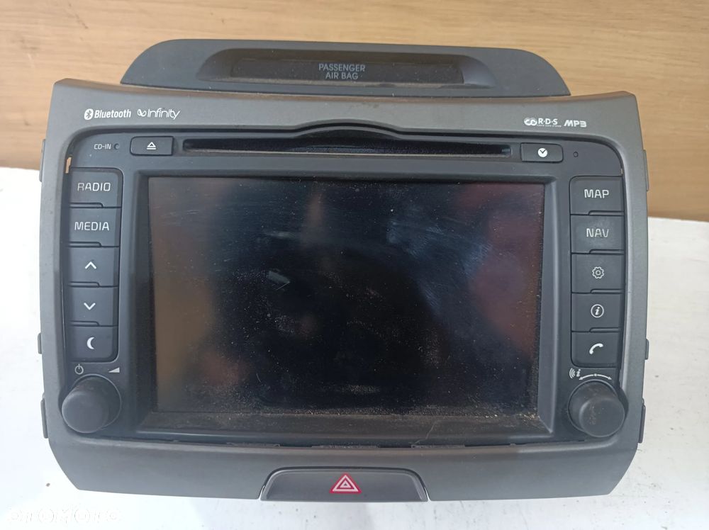 radio dekory wnętrza KIA Sportage III Lift 96560-3U700WK - 2