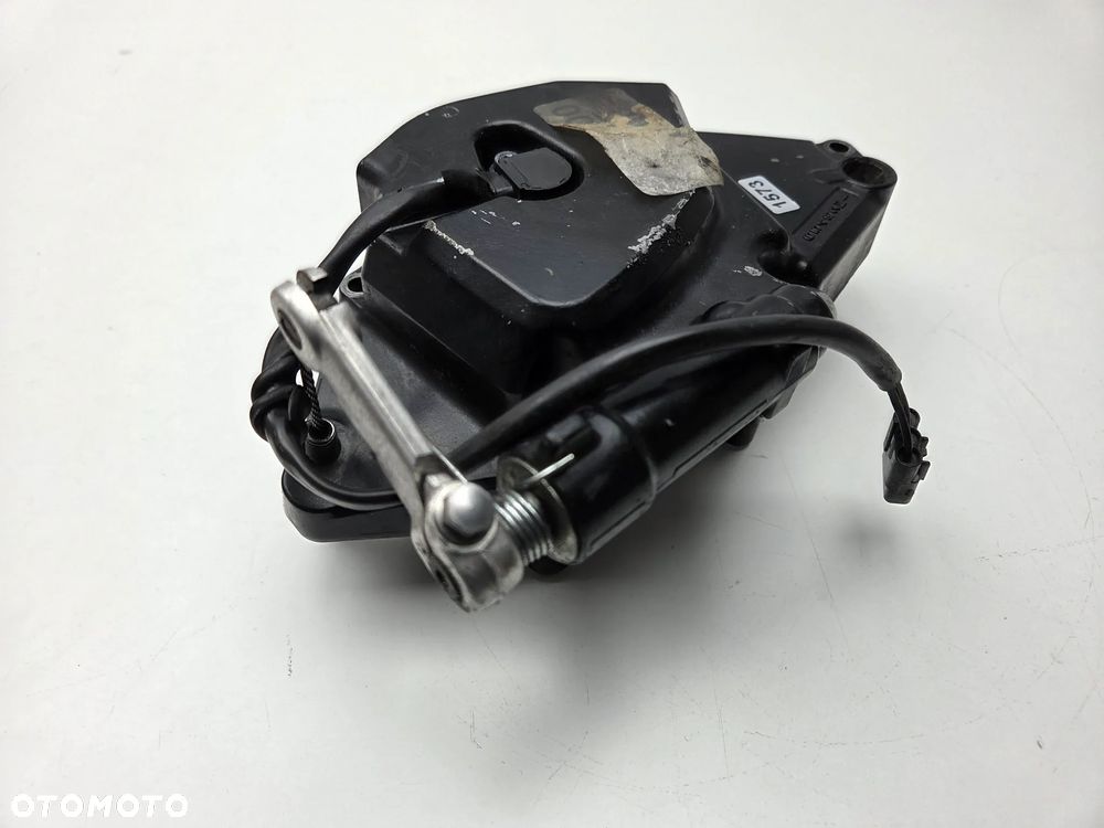 SUZUKI GSR 600 OSŁONA ZĘBATKI CZUJNIK - 4