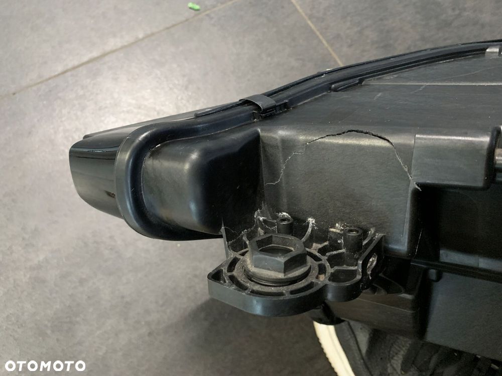 Lampa prawa AUDI ETRON E-TRON 4KE - 9