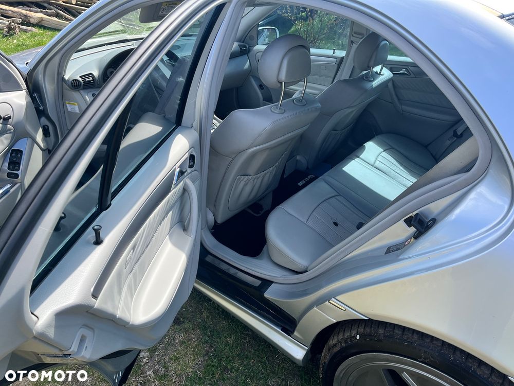 Mercedes-Benz Klasa C 55 T AMG - 13