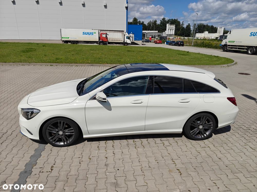Mercedes-Benz CLA 180 7G-DCT UrbanStyle Edition - 23