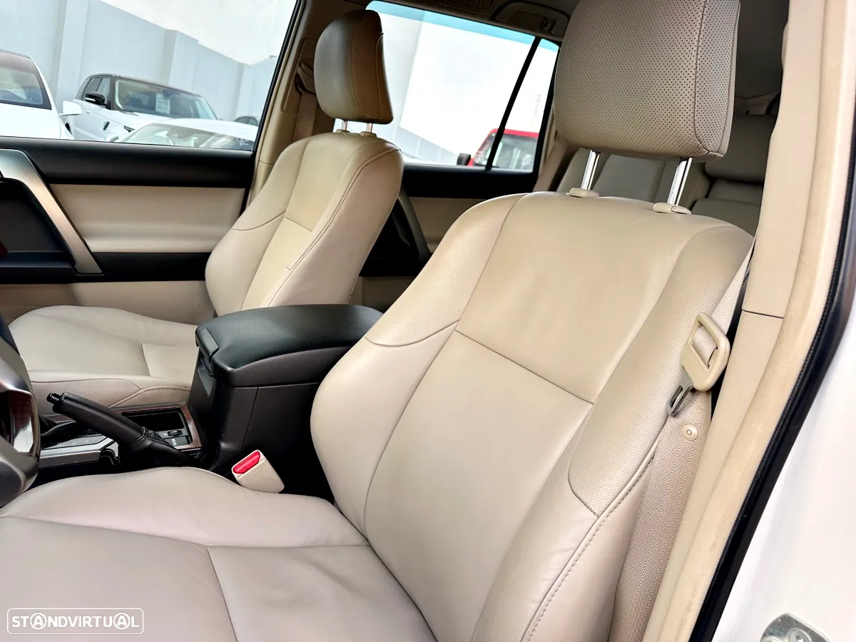 Toyota Land Cruiser Prado - 23