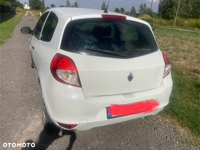 Renault Clio - 2