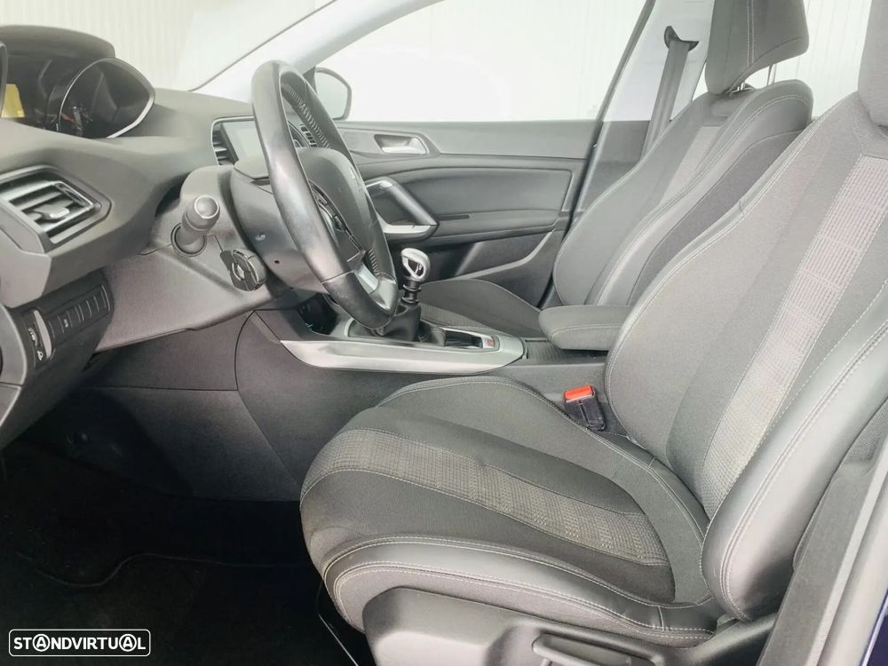 Peugeot 308 SW - 9