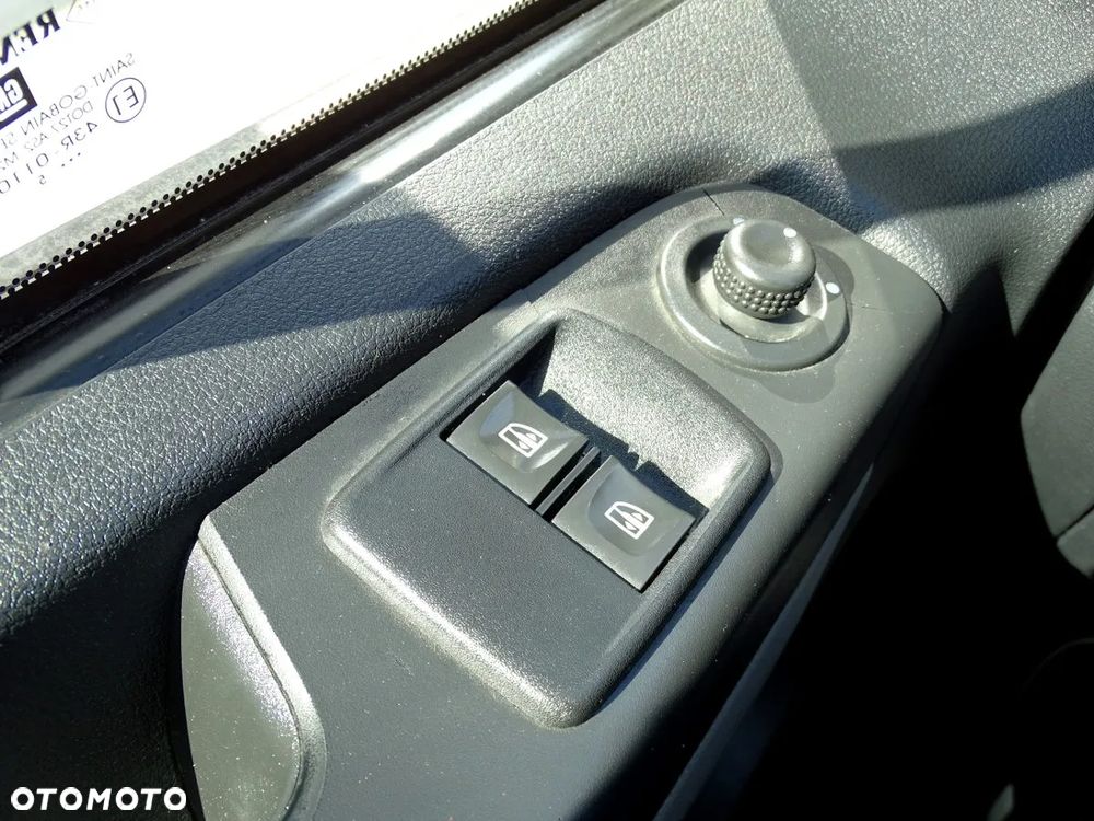 Renault TRAFIC - 10