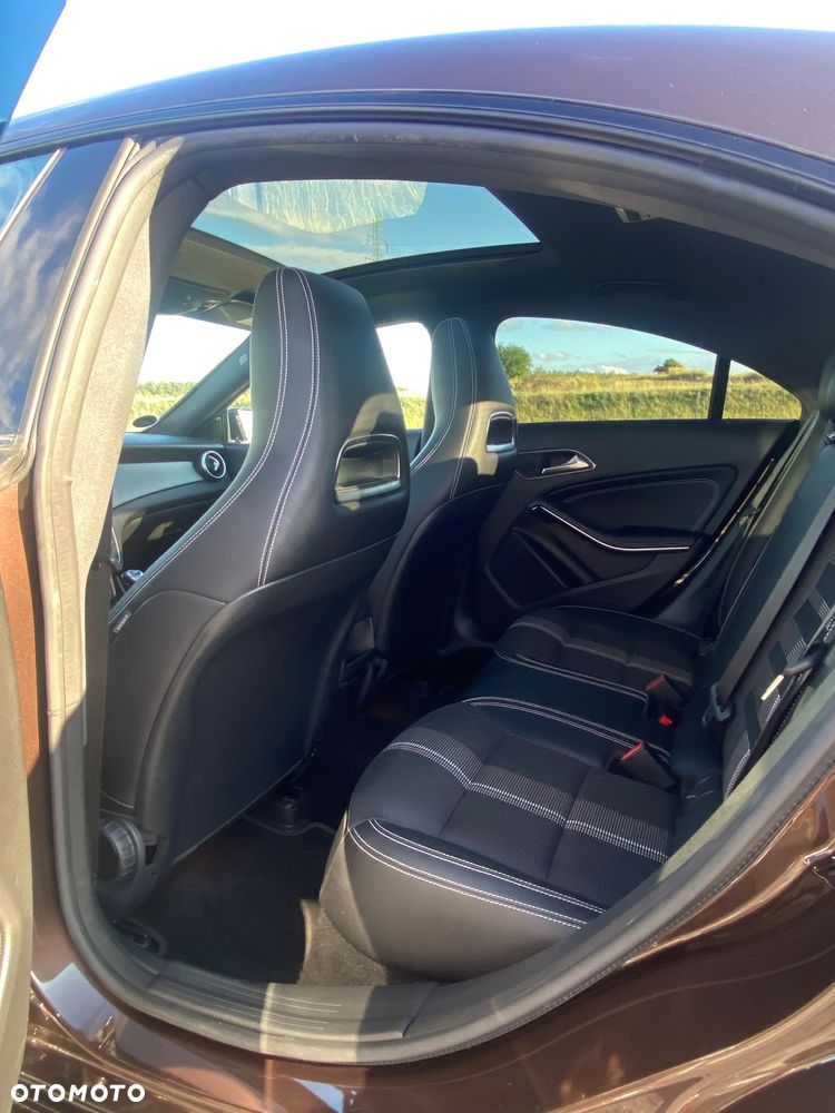 Mercedes-Benz CLA 180 - 21
