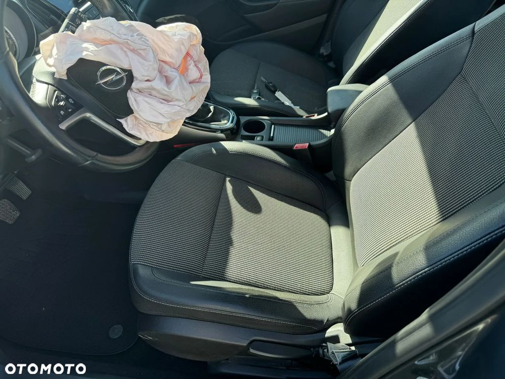 Opel Astra IV 1.6 CDTI Cosmo - 20