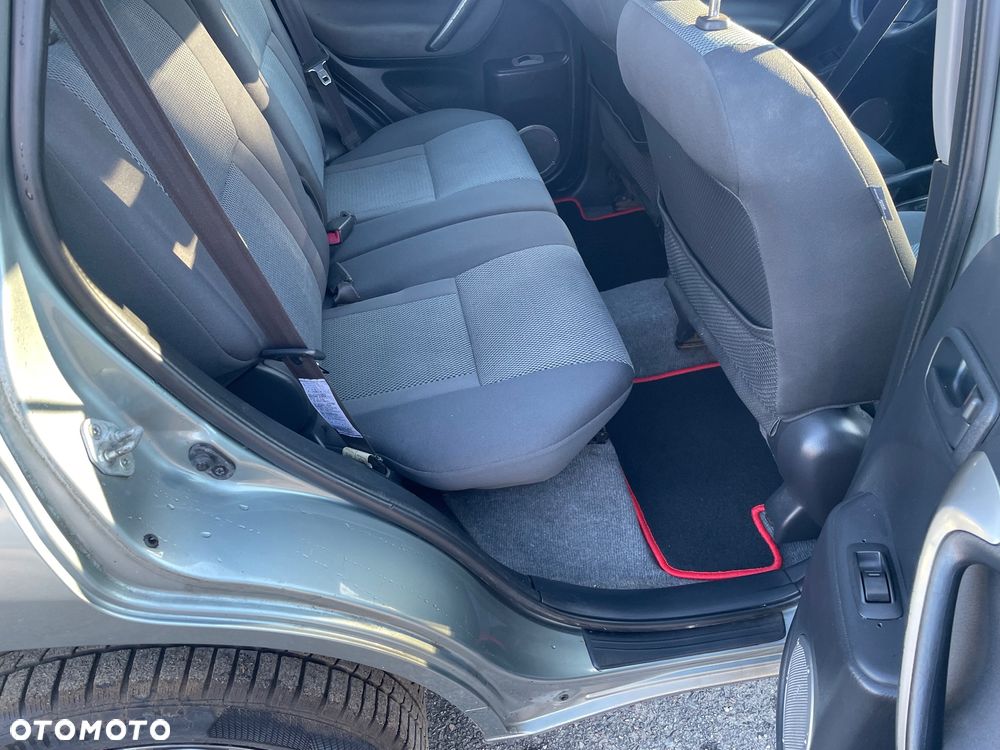 Toyota RAV4 2.0 D-4D Sol - 11