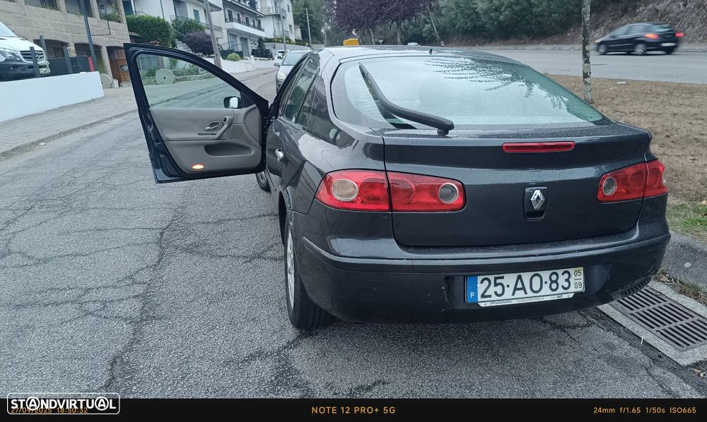Renault Laguna 1.9 dCi Initiale - 8