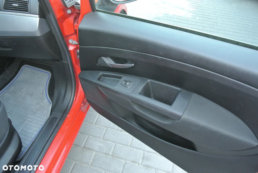 Fiat Punto 1.2 8V - 7