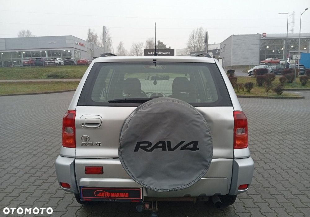 Toyota RAV4 - 10