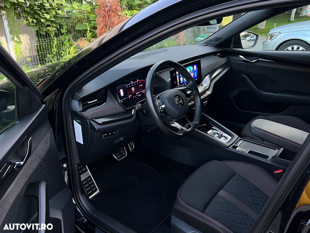 Skoda Octavia 2.0 TDI DSG 4X4 RS Plus - 10