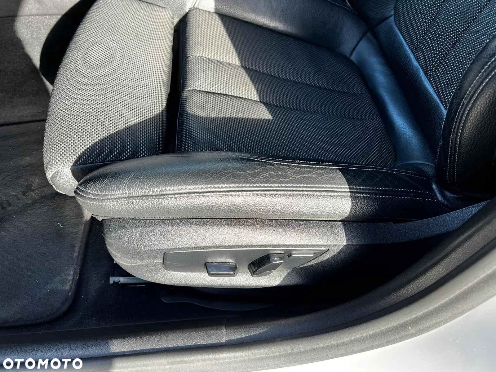 BMW Seria 5 525d Touring Sport Line - 10