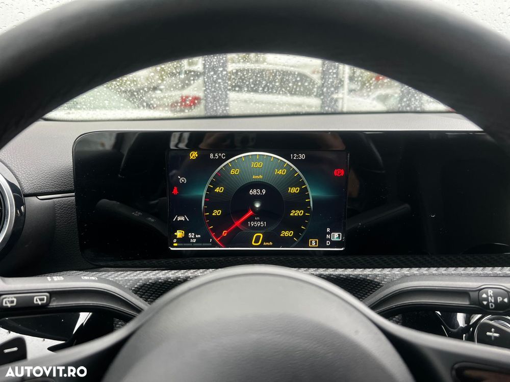 MERCEDES-BENZ A-Class 2019 — imagine 16