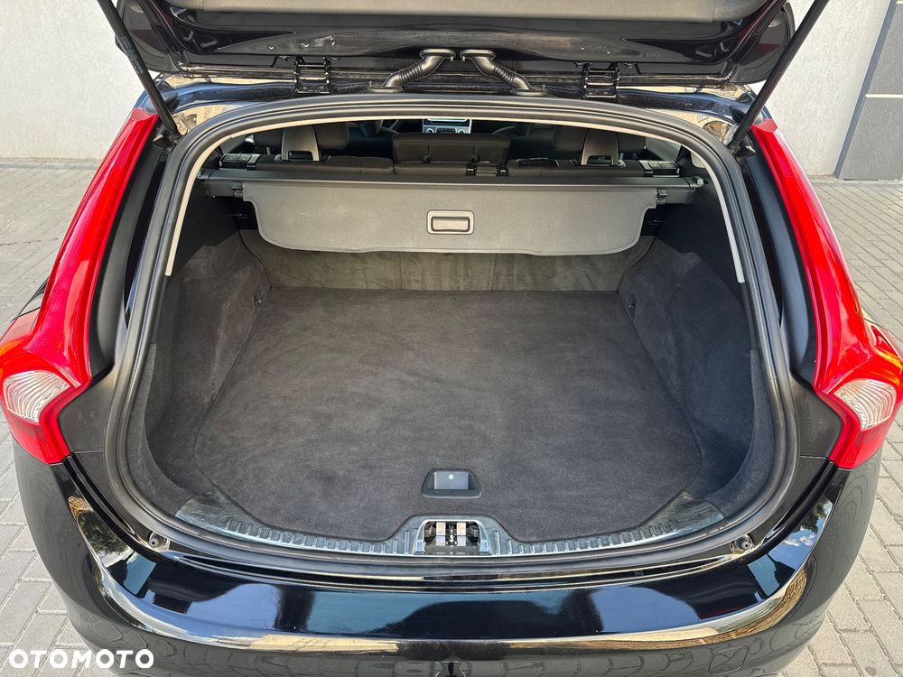 Volvo V60 D3 Geartronic Momentum Pro - 30