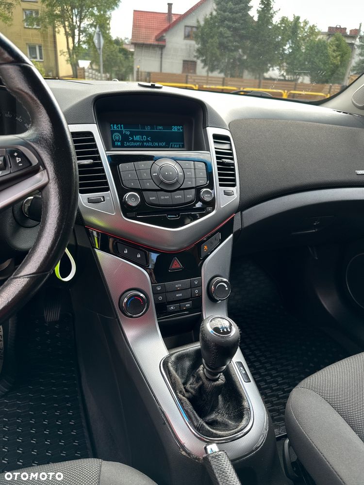 Chevrolet Cruze - 14