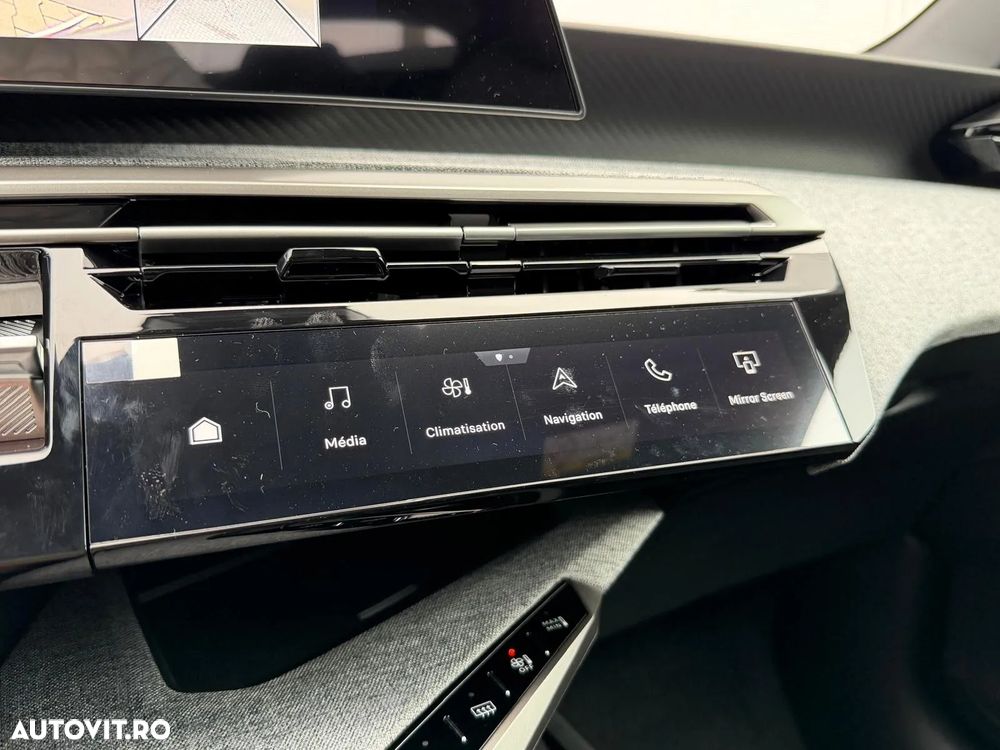 Peugeot 5008 1.2L Hybrid 145 e-DCS6 Allure - 11