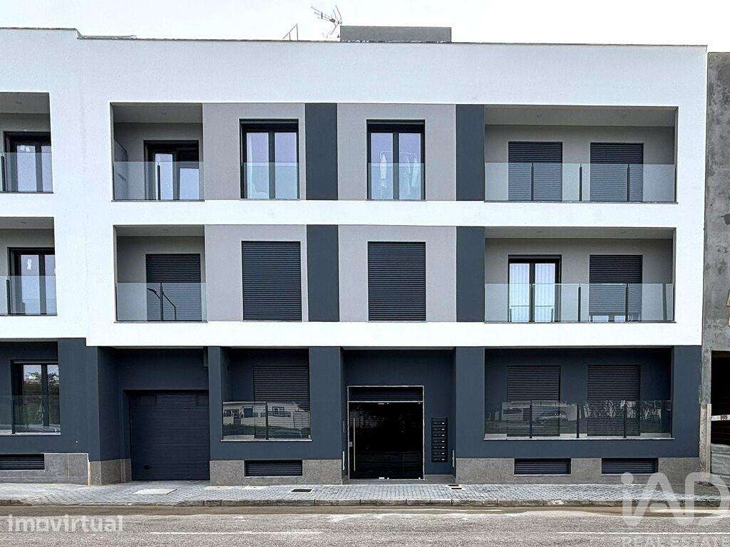Apartamento T3 em Corroios de 108,00 m2 - Grande imagem: 3/17