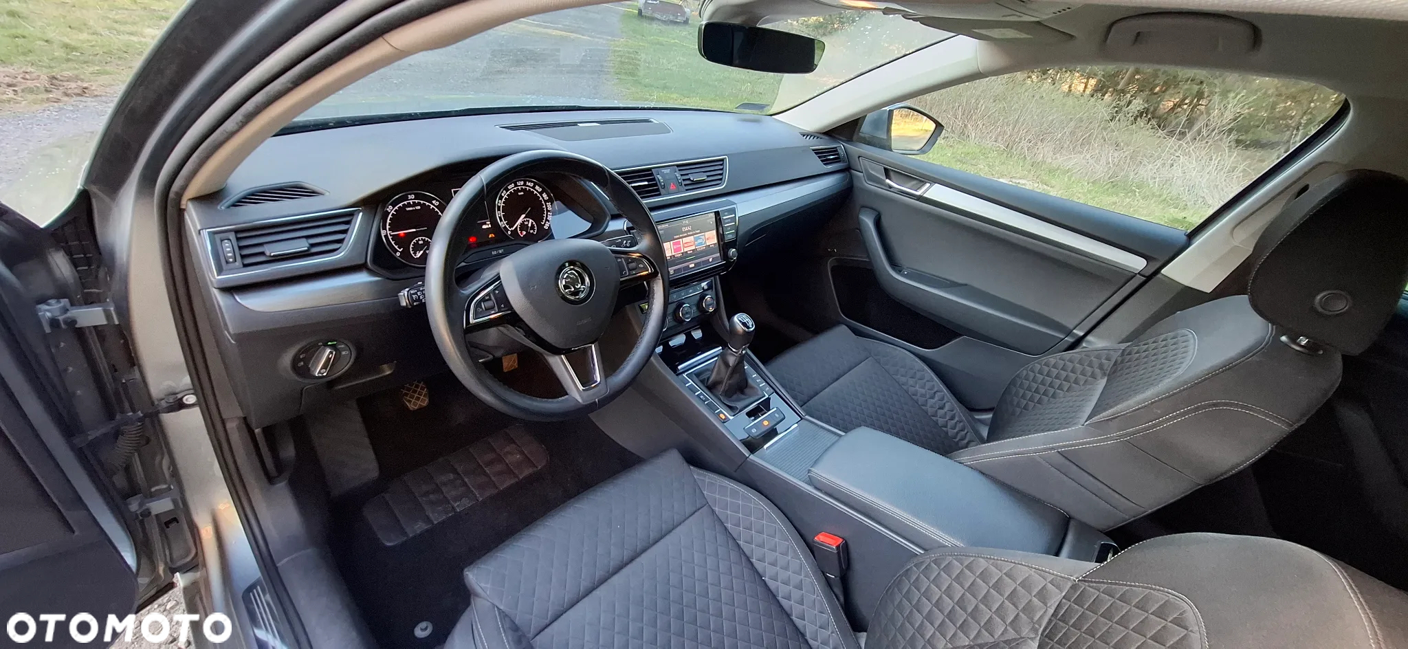 Skoda Superb 2.0 TDI Style - 24