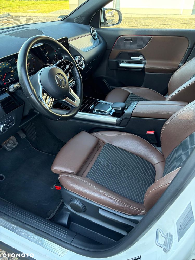 Mercedes-Benz GLA 200 4-Matic Progressive - 9