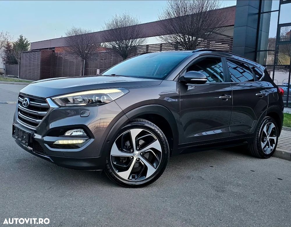 Hyundai Tucson 2.0 CRDI 4WD Automatik Premium - 24