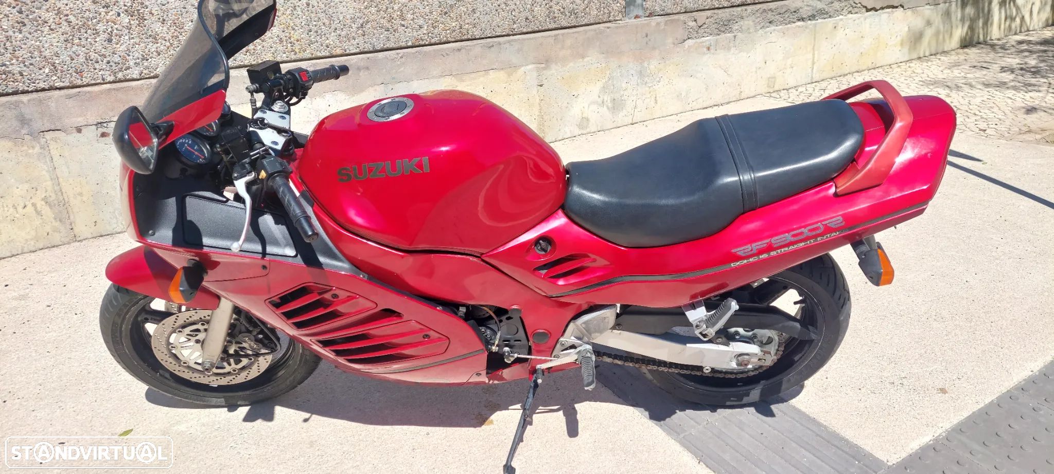 Suzuki RF RF900 - 1