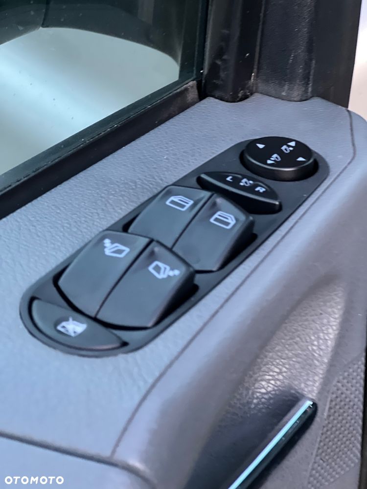 Mercedes-Benz Viano 3.0 CDI kompakt Automatik Trend DPF - 26