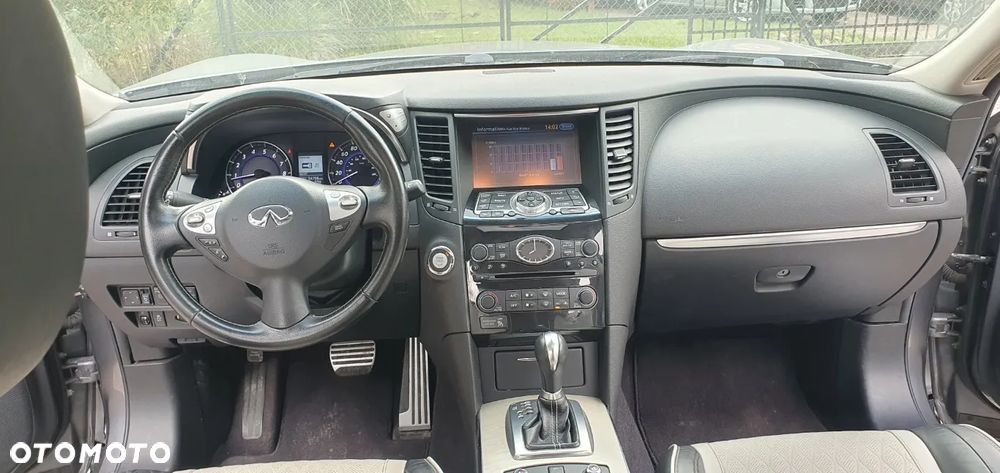 Infiniti QX70 3.7 S Premium - 13