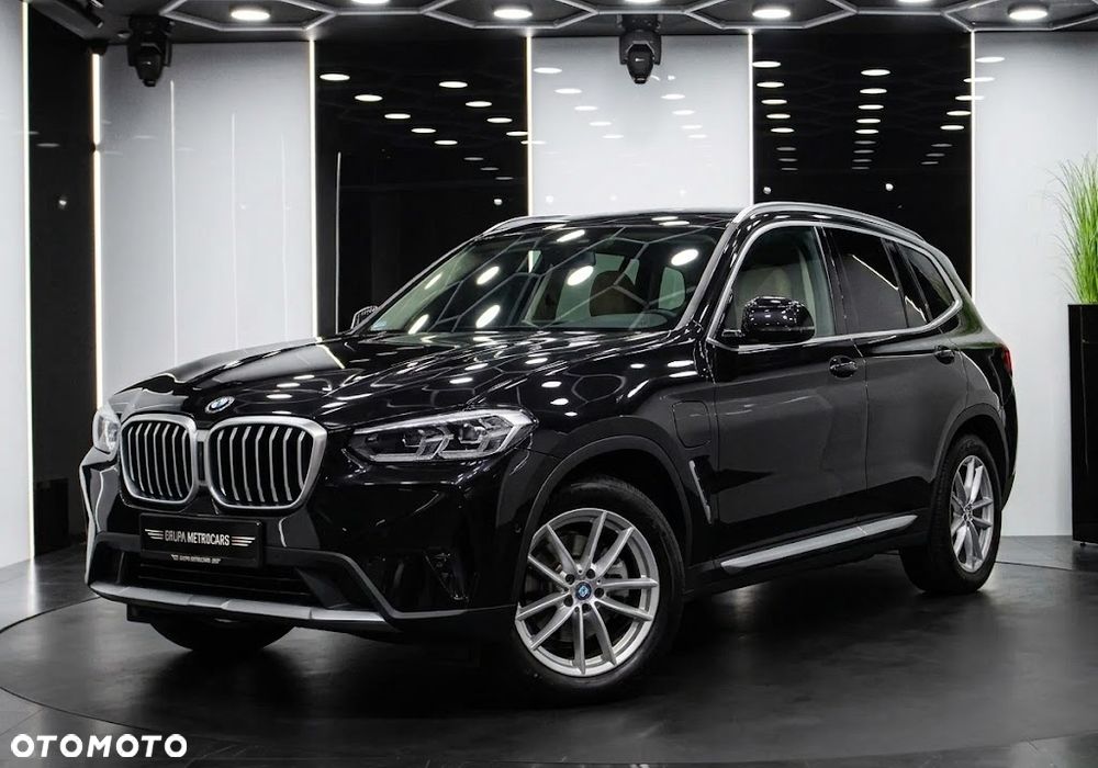 BMW X3 xDrive30e Luxury Line - 2
