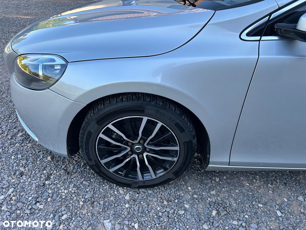 Volvo V40 D2 Momentum - 9