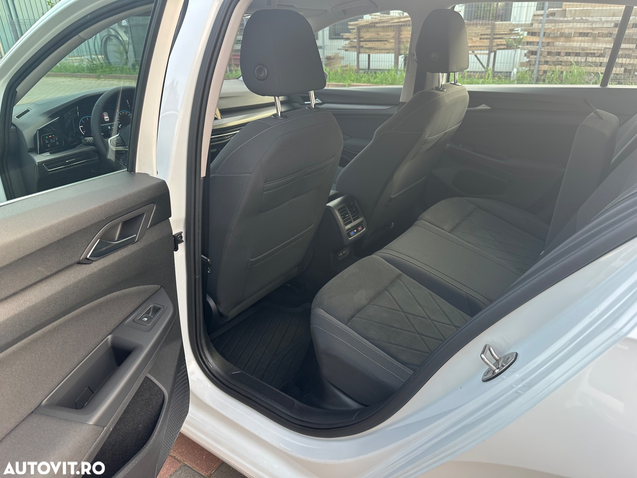 Volkswagen Golf 2.0 TDI DSG Style - 21