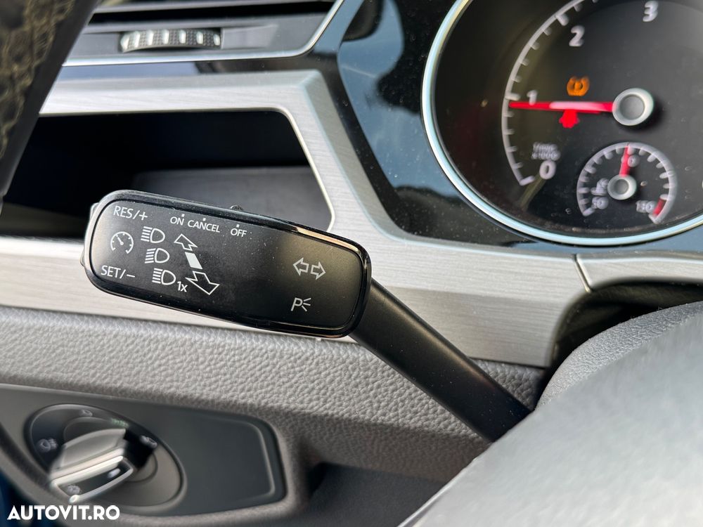 Volkswagen Touran 2.0 TDI SCR (BlueMotion Technology) DSG Comfortline - 17