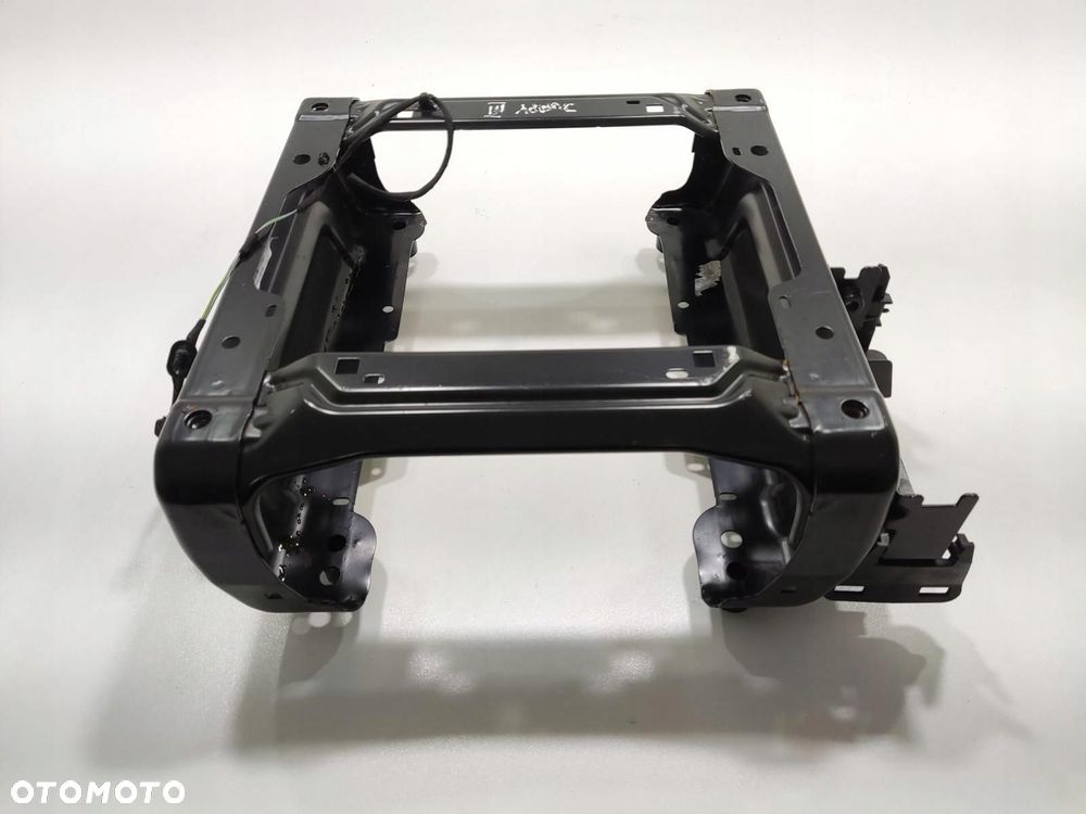 STELAŻ PODSTAWA MOCOWANIE FOTELA KIEROWCY JUMPY EXPERT III 2016-2023 - 2