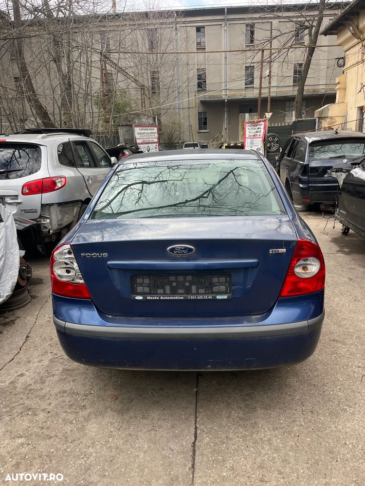 Dezmembrez Ford Focus 2 non facelift 1,6 TDCI albastru 2006 - 7