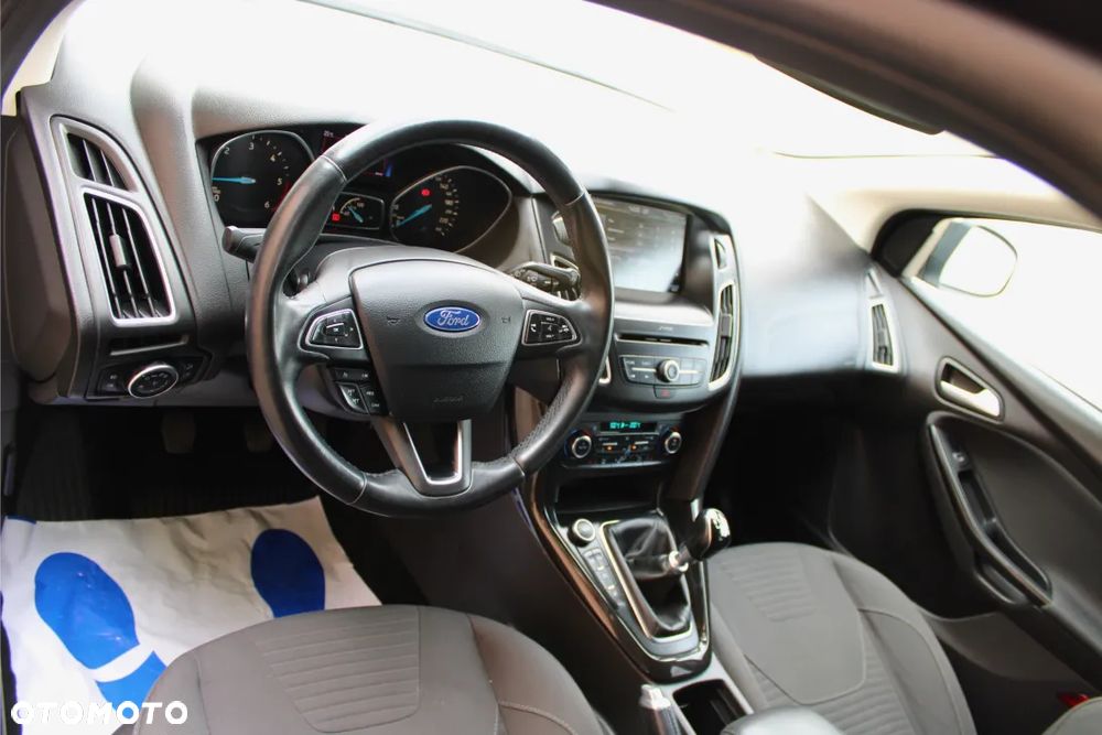 Ford Focus 1.5 TDCi Titanium - 16